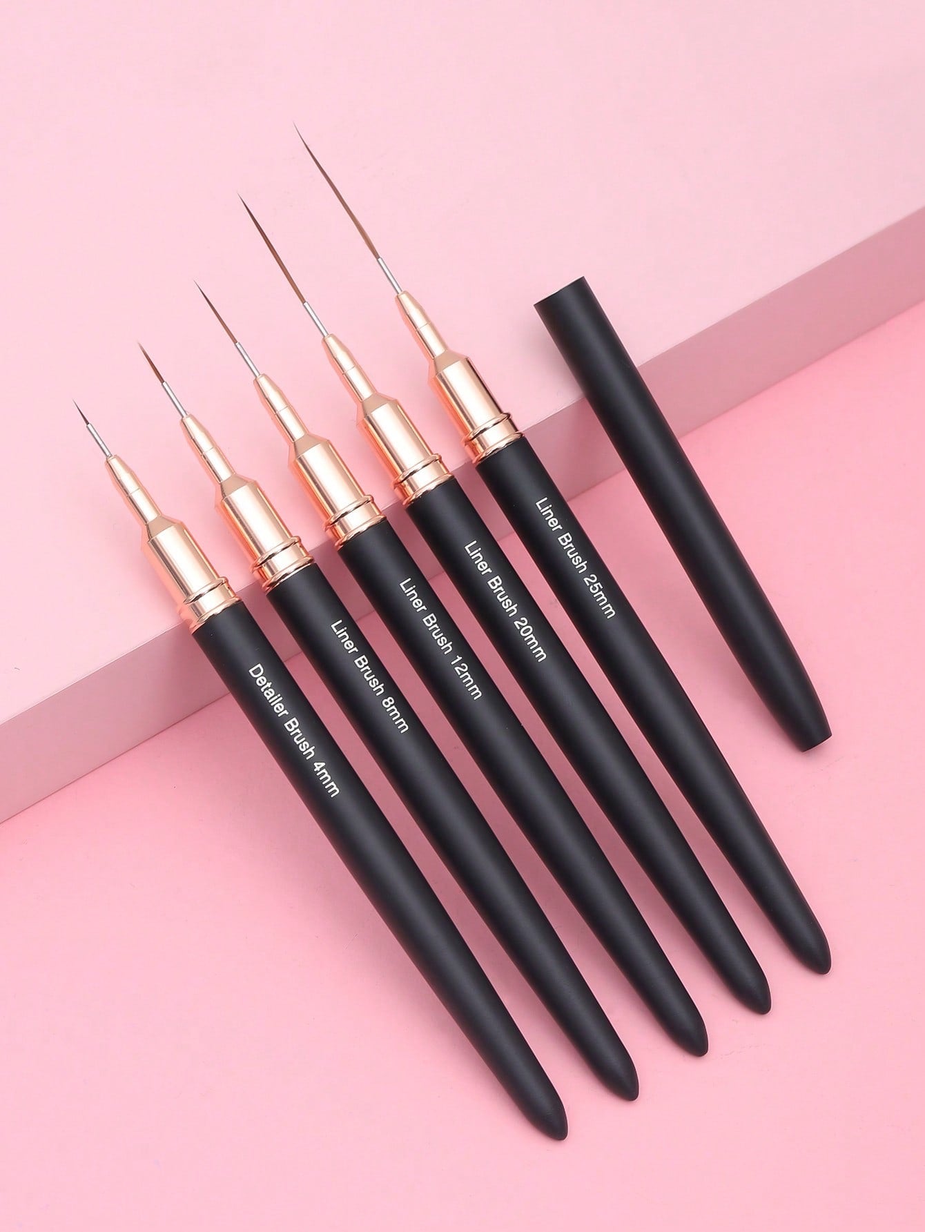 Liner brush